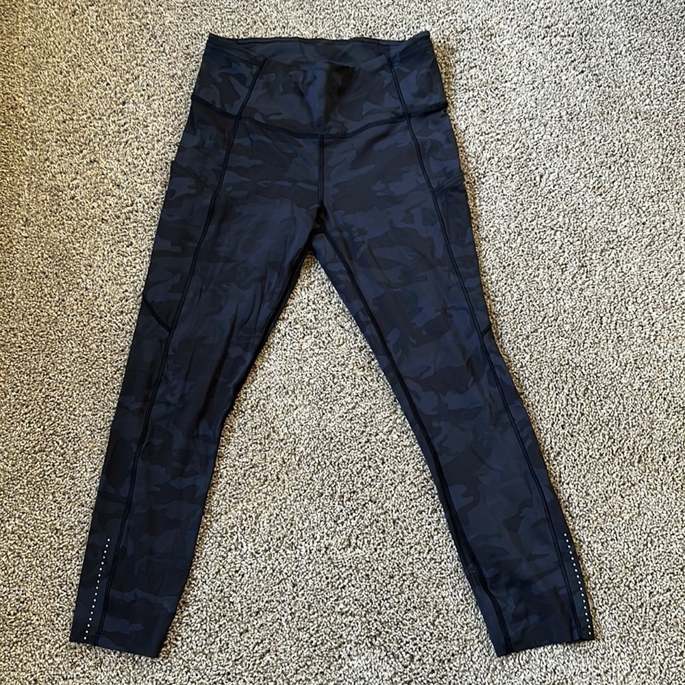 Lululemon Fast and Free 23” camo